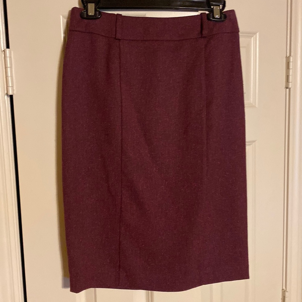 Mossimo skirt- midi. Size 4